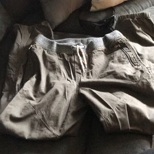 😎 boys Army green joggers